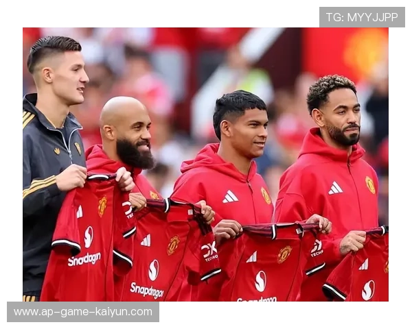 曼联或将按兵不动，夏窗爆款操作待揭晓